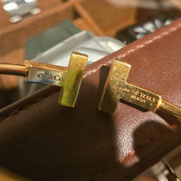 Tiffany TWide Diamond Wire Braceletin Yellow Gold - Picture 5 of 7